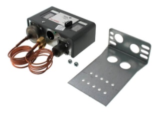 Johnson Controls P70MA-1C Pressure Control, 5 to 50 psi, 65 psi Differential, 1/4 in, Flared, SPST Switch Action